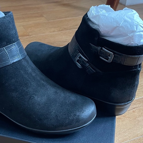 Ankle boots women  naturalizer Cole black suede size US 8 W - Picture 1 of 7